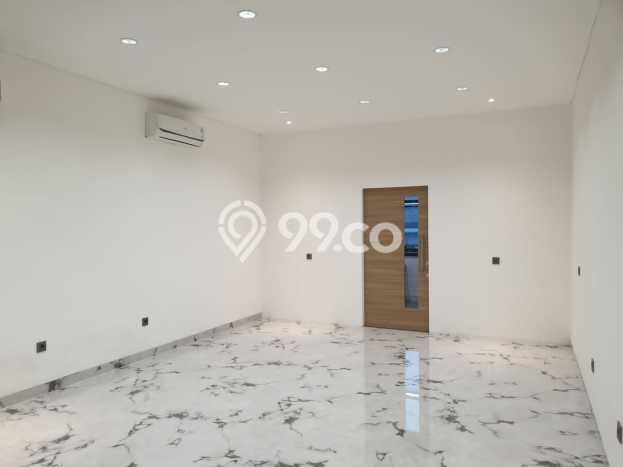 Ruko Dijual di Jakarta Barat LT 63m2 & LB 220m2 Lokasi Terbaik! Ruko Dijual di Jakarta Barat LT 63m2 & LB 220m2 Lokasi Terbaik!