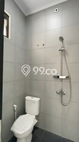 Hunian Mewah LB 177m2 Siap Pakai Desain Elegan di Meruya, Jakarta Barat Hunian Mewah LB 177m2 Siap Pakai Desain Elegan di Meruya, Jakarta Barat