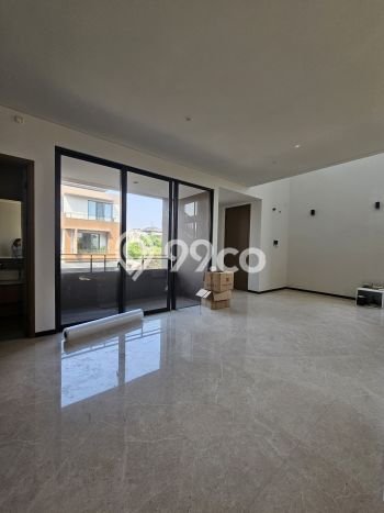 Dijual Rumah Luas Megah Dengan View Eksklusif di Gading Serpong, Tangerang Dijual Rumah Luas Megah Dengan View Eksklusif di Gading Serpong, Tangerang