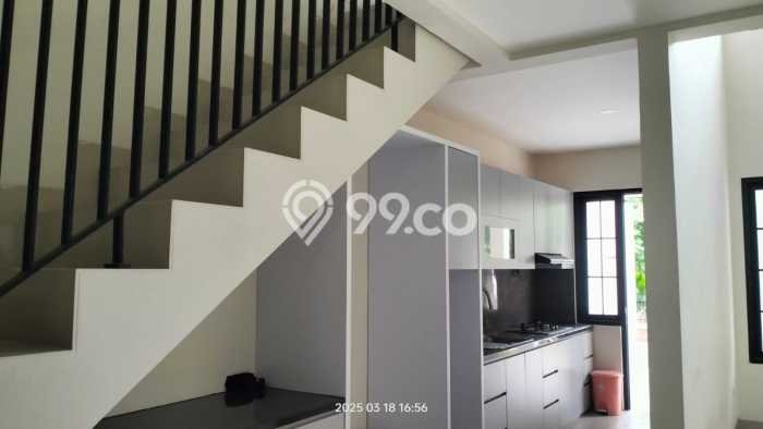 Rumah Luas Asri 3 KT Siap Huni di Graha Raya Bintaro Tangerang Selatan Rumah Luas Asri 3 KT Siap Huni di Graha Raya Bintaro Tangerang Selatan
