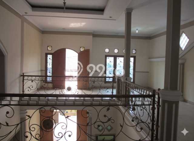 For Sale! Luxury House LT 210m2 Desain Modern di Galaxy For Sale! Luxury House LT 210m2 Desain Modern di Galaxy