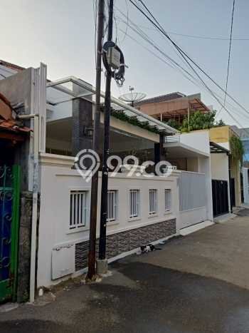 Rumah Mewah Siap Huni LT 237m2 di Matraman, Jakarta Timur Rumah Mewah Siap Huni LT 237m2 di Matraman, Jakarta Timur