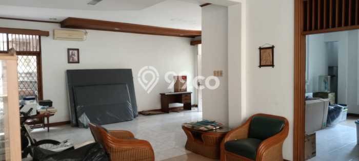 For Sale! Luxury House LT 450m2 Desain Elegan di Jaka Permai For Sale! Luxury House LT 450m2 Desain Elegan di Jaka Permai