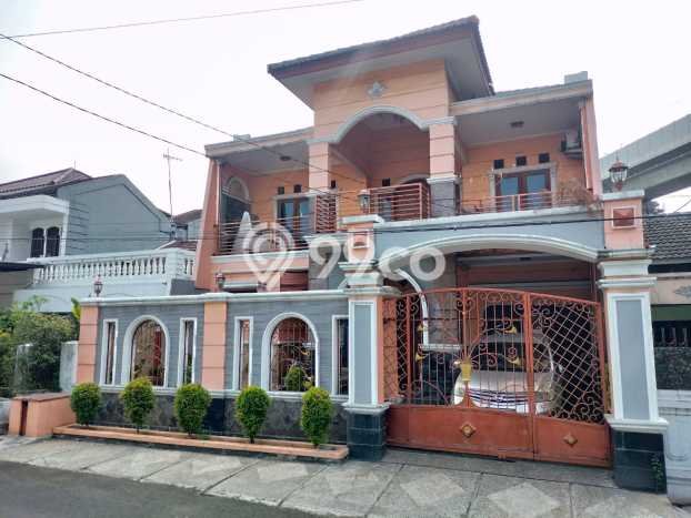 For Sale! Luxury House LT 210m2 Desain Modern di Galaxy For Sale! Luxury House LT 210m2 Desain Modern di Galaxy