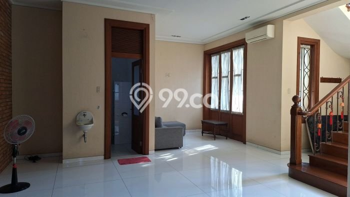 Rumah kawasan Semarang Selatan, Dekat Pusat Kota, 4 KM, Luas 146m² Bangunan 300m² Rumah kawasan Semarang Selatan, Dekat Pusat Kota, 4 KM, Luas 146m² Bangunan 300m²