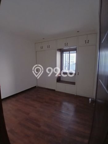 Ruko Dijual di Prime Area Jakarta Barat Luas 255m2 Ruko Dijual di Prime Area Jakarta Barat Luas 255m2