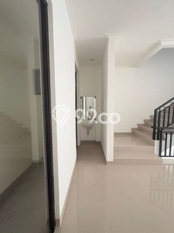Ruko Disewakan di Area Ramai Cipondoh, Tangerang Ruko Disewakan di Area Ramai Cipondoh, Tangerang