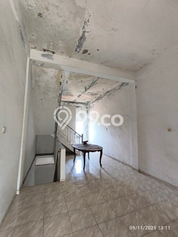 LOKASI PREMIUM! Ruko Kawasan Usaha di Medan Barat, Luas 180m2m², Siap Bisnis LOKASI PREMIUM! Ruko Kawasan Usaha di Medan Barat, Luas 180m2m², Siap Bisnis