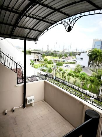 Hunian Eksklusif Siap Huni LT 260m2 di Medan Timur, Medan Hunian Eksklusif Siap Huni LT 260m2 di Medan Timur, Medan