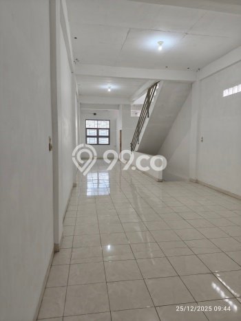 Area Strategis! Disewakan Ruko Lokasi Medan Kota, Medan Cocok untuk Bisnis Area Strategis! Disewakan Ruko Lokasi Medan Kota, Medan Cocok untuk Bisnis