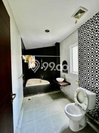 Rumah Elit LB 220m2 Siap Huni Desain Elegan di BSD Kencana Loka, Tangerang Rumah Elit LB 220m2 Siap Huni Desain Elegan di BSD Kencana Loka, Tangerang
