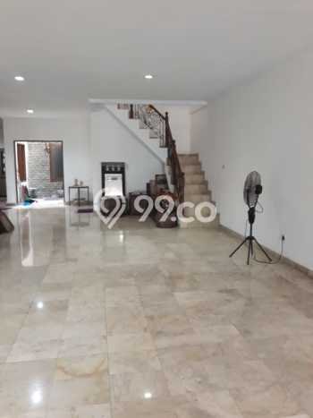 Rumah Elit Modern Tanpa Renovasi di Pondok Indah Jakarta Selatan Rumah Elit Modern Tanpa Renovasi di Pondok Indah Jakarta Selatan