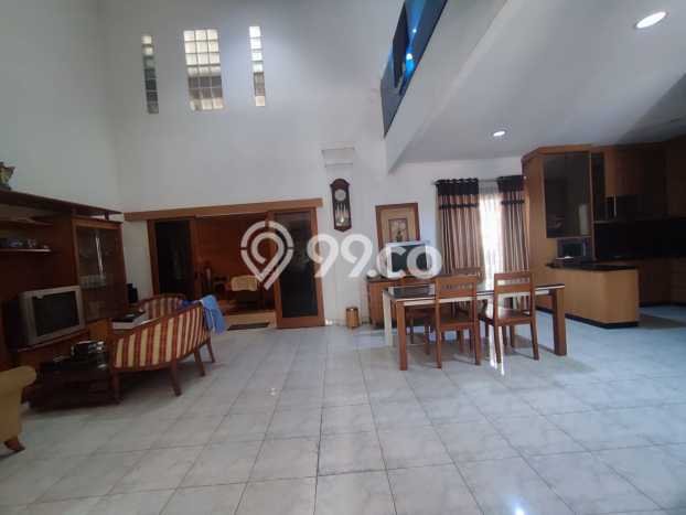 Hunian Mewah LB 300m2 Siap Huni Desain Elegan di BSD Puspita Loka, Tangerang Hunian Mewah LB 300m2 Siap Huni Desain Elegan di BSD Puspita Loka, Tangerang