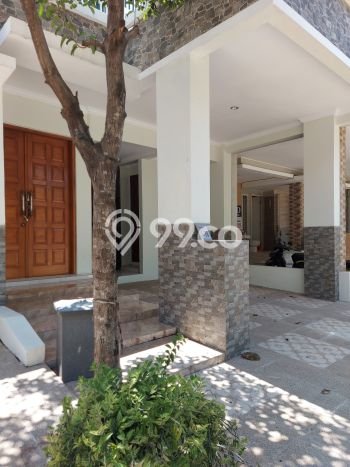 Hunian Mewah LB 210m2 Siap Huni Desain Elegan di Bintaro, Tangerang Selatan Hunian Mewah LB 210m2 Siap Huni Desain Elegan di Bintaro, Tangerang Selatan