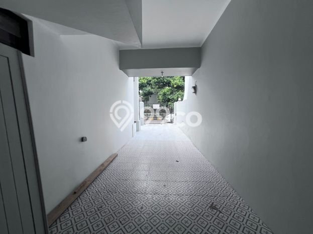 Rumah Elit LB 300m2 Siap Pakai Desain Elegan di BSD Puspita Loka, Tangerang Rumah Elit LB 300m2 Siap Pakai Desain Elegan di BSD Puspita Loka, Tangerang