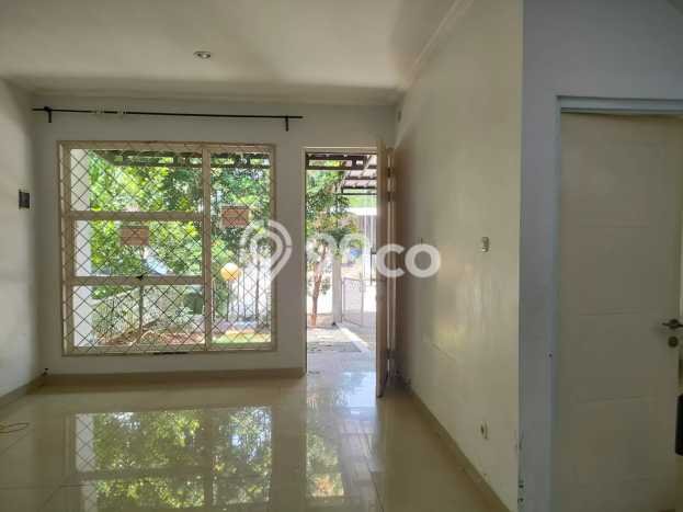 Rumah Strategis Modern Lb 100m2 di Cisauk, Tangerang Rumah Strategis Modern Lb 100m2 di Cisauk, Tangerang
