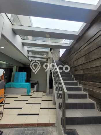 Hunian Elit LB 750m2 Siap Pakai Desain Elegan di BSD, Tangerang Hunian Elit LB 750m2 Siap Pakai Desain Elegan di BSD, Tangerang