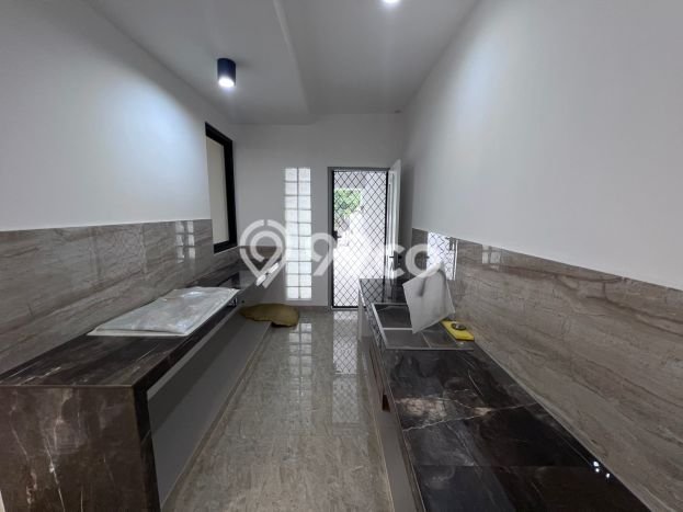 Rumah Elit LB 300m2 Siap Pakai Desain Elegan di BSD Puspita Loka, Tangerang Rumah Elit LB 300m2 Siap Pakai Desain Elegan di BSD Puspita Loka, Tangerang