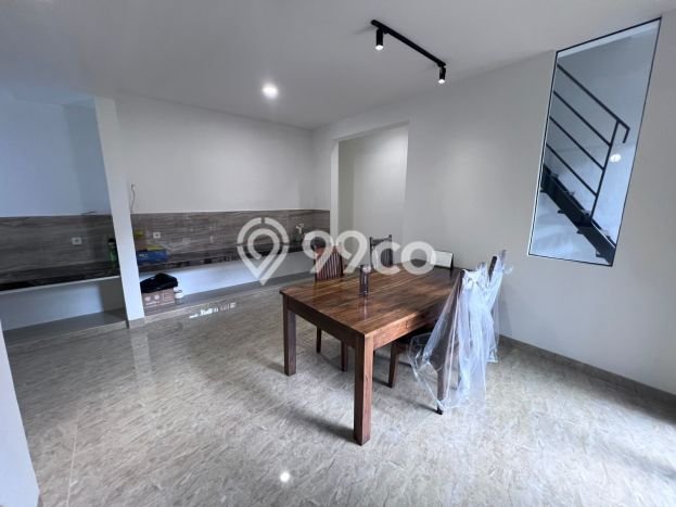 Rumah Elit LB 300m2 Siap Pakai Desain Elegan di BSD Puspita Loka, Tangerang Rumah Elit LB 300m2 Siap Pakai Desain Elegan di BSD Puspita Loka, Tangerang