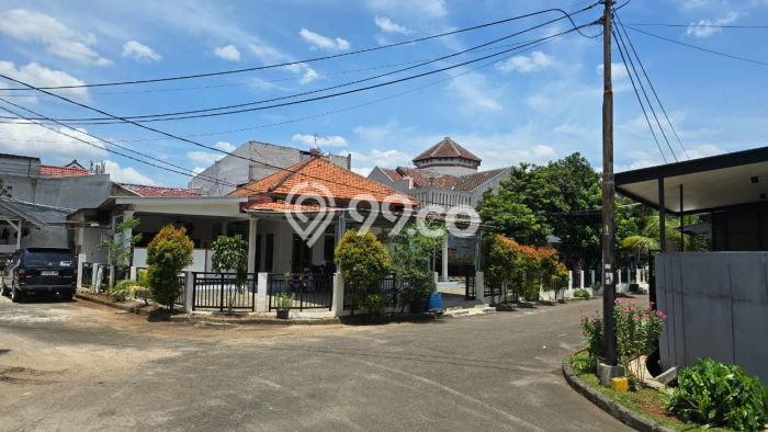 Rumah Luxury Modern Tanpa Renovasi di BSD City Tangerang Rumah Luxury Modern Tanpa Renovasi di BSD City Tangerang