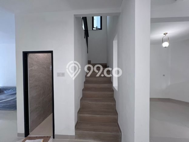 Rumah Elit LB 300m2 Siap Pakai Desain Elegan di BSD Puspita Loka, Tangerang Rumah Elit LB 300m2 Siap Pakai Desain Elegan di BSD Puspita Loka, Tangerang