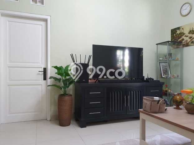 Rumah Elit Modern Tanpa Renovasi di BSD Griya Loka Tangerang Rumah Elit Modern Tanpa Renovasi di BSD Griya Loka Tangerang