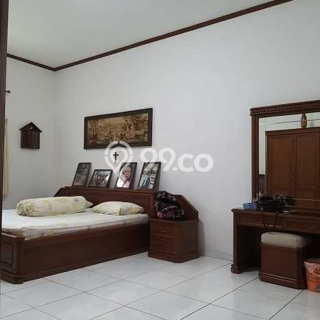 Rumah Kost Dijual di Pesanggrahan, Jakarta Selatan, Spesifikasi 18 KT, 11 KM, 1000m2 Rumah Kost Dijual di Pesanggrahan, Jakarta Selatan, Spesifikasi 18 KT, 11 KM, 1000m2