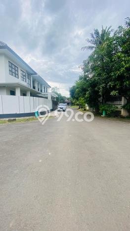 Ready to Use! Luxury House LT 204m2 Desain Modern di BSD City Ready to Use! Luxury House LT 204m2 Desain Modern di BSD City