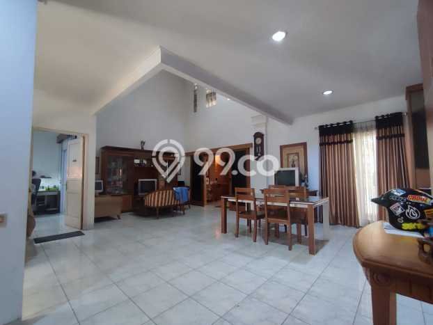 Hunian Mewah LB 300m2 Siap Huni Desain Elegan di BSD Puspita Loka, Tangerang Hunian Mewah LB 300m2 Siap Huni Desain Elegan di BSD Puspita Loka, Tangerang