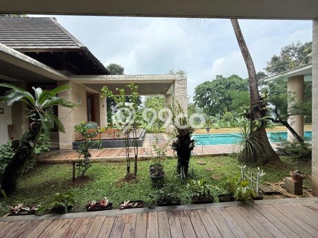 Dijual Rumah Mewah Elegan Dengan View Cantik di BSD City, Tangerang Dijual Rumah Mewah Elegan Dengan View Cantik di BSD City, Tangerang