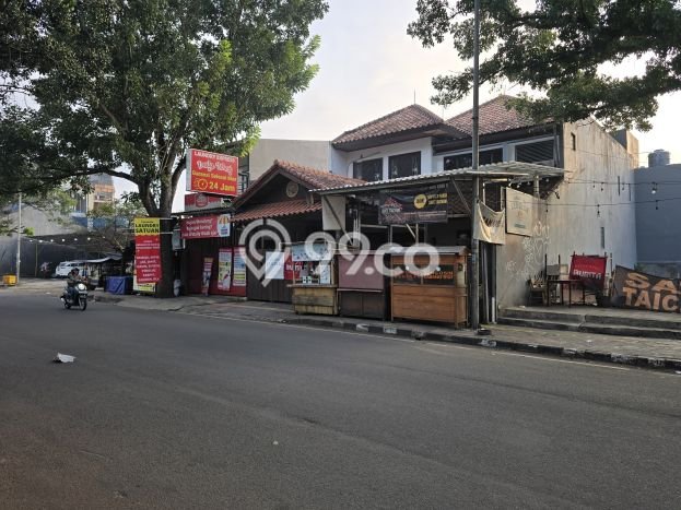 Ready to Use! Luxury House LT 202m2 Desain Modern di BSD Kencana Loka Ready to Use! Luxury House LT 202m2 Desain Modern di BSD Kencana Loka