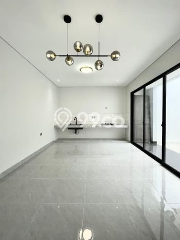 For Sale Hunian Rumah Terawat 5 Kamar di BSD City, Tangerang For Sale Hunian Rumah Terawat 5 Kamar di BSD City, Tangerang