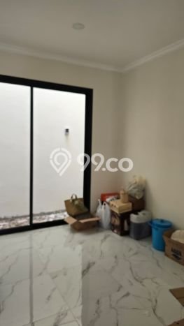 Rumah Luxury Modern Tanpa Renovasi di BSD City Tangerang Rumah Luxury Modern Tanpa Renovasi di BSD City Tangerang