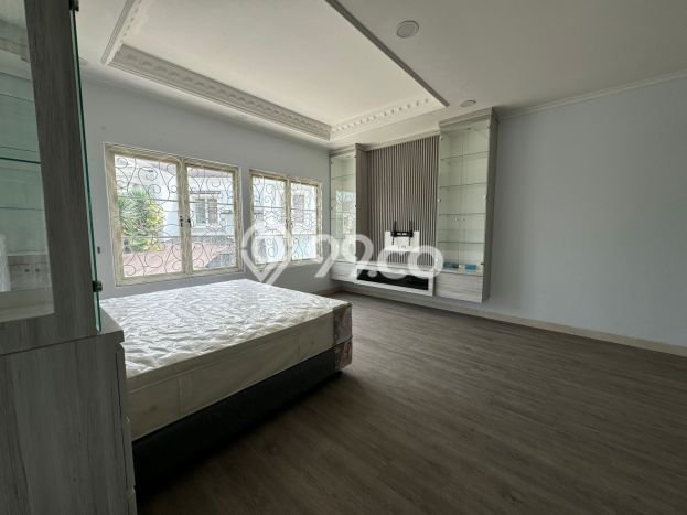 Rumah Elit Modern Tanpa Renovasi di Lippo Karawaci Tangerang Rumah Elit Modern Tanpa Renovasi di Lippo Karawaci Tangerang