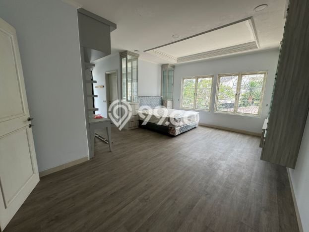 Rumah Elit Modern Tanpa Renovasi di Lippo Karawaci Tangerang Rumah Elit Modern Tanpa Renovasi di Lippo Karawaci Tangerang