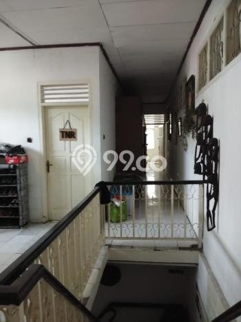 Ready to Use! Premium House LT 385m2 Desain Modern di Senopati Ready to Use! Premium House LT 385m2 Desain Modern di Senopati