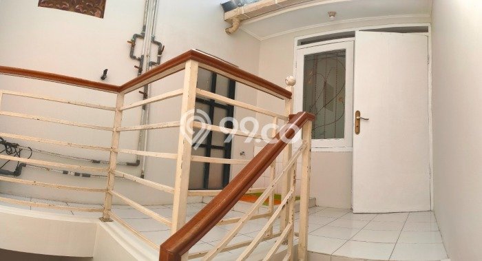 Rumah Luas Asri 3 KT Siap Huni di Lippo Karawaci Tangerang Rumah Luas Asri 3 KT Siap Huni di Lippo Karawaci Tangerang