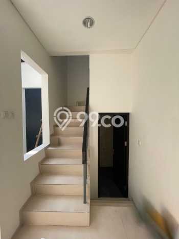 Hunian Cantik Modern Lb 93m2 di Cisauk, Tangerang Hunian Cantik Modern Lb 93m2 di Cisauk, Tangerang