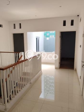 Best Deal Hunian Premium Ideal dan Luas di Karawaci, Tangerang Best Deal Hunian Premium Ideal dan Luas di Karawaci, Tangerang