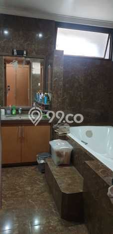 Jual Rumah Mewah Megah Dengan View Cantik di Alam Sutera, Tangerang Jual Rumah Mewah Megah Dengan View Cantik di Alam Sutera, Tangerang