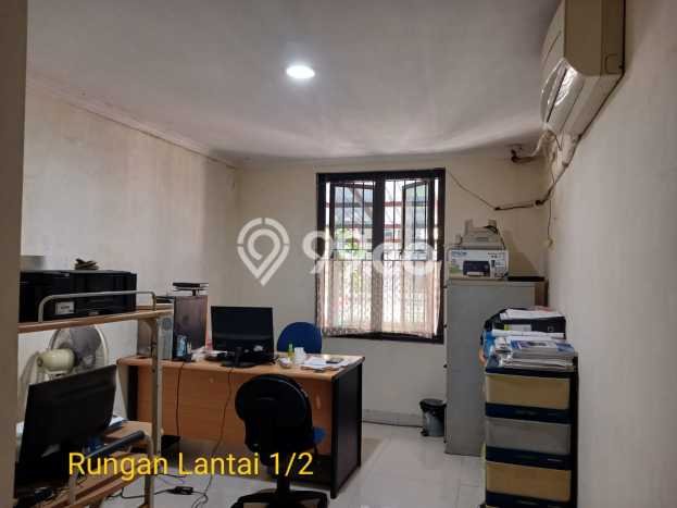 Rumah Luxury Modern Tanpa Renovasi di Tanjung Duren Jakarta Barat Rumah Luxury Modern Tanpa Renovasi di Tanjung Duren Jakarta Barat