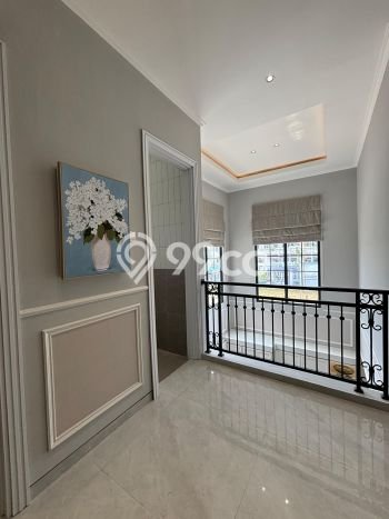 Rumah Mewah LB 128m2 Siap Pakai Desain Elegan di Grand Wisata, Bekasi Rumah Mewah LB 128m2 Siap Pakai Desain Elegan di Grand Wisata, Bekasi