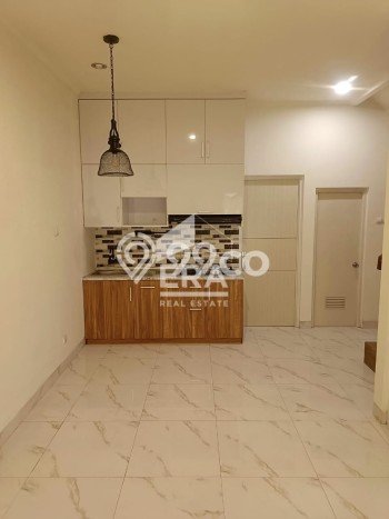 For Sale Rumah 3 Kamar Lokasi Ideal Nyaman dan Strategis di Serpong For Sale Rumah 3 Kamar Lokasi Ideal Nyaman dan Strategis di Serpong
