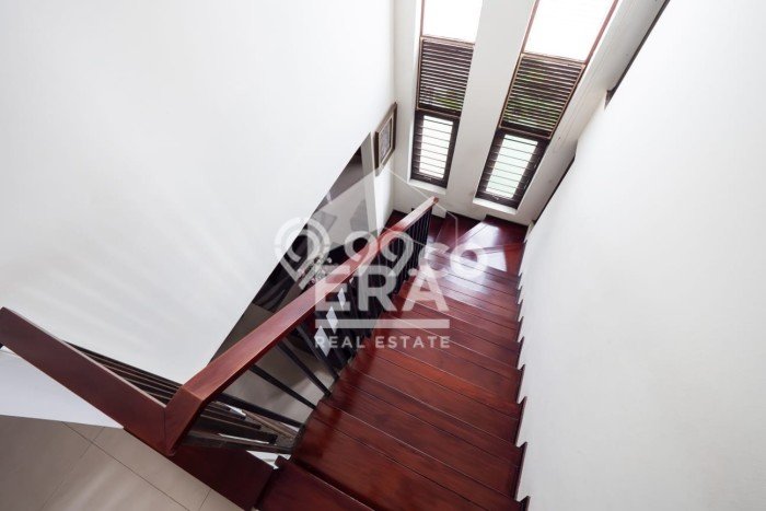 Hunian Mewah LB 320m2 Siap Pakai Desain Elegan di Bintaro, Jakarta Selatan Hunian Mewah LB 320m2 Siap Pakai Desain Elegan di Bintaro, Jakarta Selatan