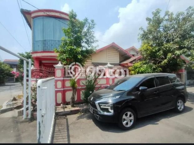 Rumah LT 225m2m² / LB 235m2m² Fasilitas Jogging Track di Waru, Surabaya Rumah LT 225m2m² / LB 235m2m² Fasilitas Jogging Track di Waru, Surabaya