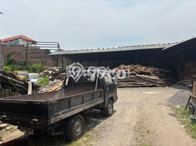 Unit Gudang Dijual di Semarang LT 1526m2 & LB 300m2 Unit Gudang Dijual di Semarang LT 1526m2 & LB 300m2
