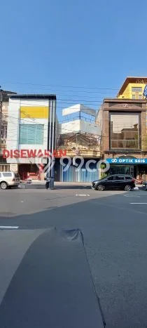 Ruko untuk Disewa di Pusat Semarang Luas Bangunan 450m2 Ruko untuk Disewa di Pusat Semarang Luas Bangunan 450m2