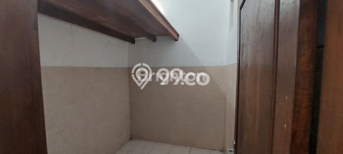 BEST LOCATION! Rumah kawasan Puri Anjasmoro, Dekat Tol, 3 KT, Luas 160m² LB 140m² BEST LOCATION! Rumah kawasan Puri Anjasmoro, Dekat Tol, 3 KT, Luas 160m² LB 140m²