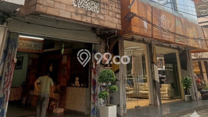 Unit Ruko Dijual di Kebayoran Baru Jakarta Selatan 210m2 Unit Ruko Dijual di Kebayoran Baru Jakarta Selatan 210m2
