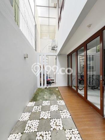 Hunian Elit LB 134m2 Siap Pakai Desain Elegan di Bintaro, Tangerang Selatan Hunian Elit LB 134m2 Siap Pakai Desain Elegan di Bintaro, Tangerang Selatan